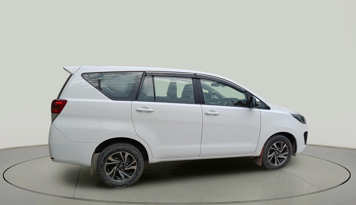 2022 Toyota Innova Crysta 2.7 GX AT 7 STR, Petrol, Automatic, 1,13,587 km, exterior