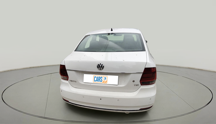 2016 Volkswagen Vento COMFORTLINE 1.2 TSI AT, Petrol, Automatic, 2,01,988 km, exterior