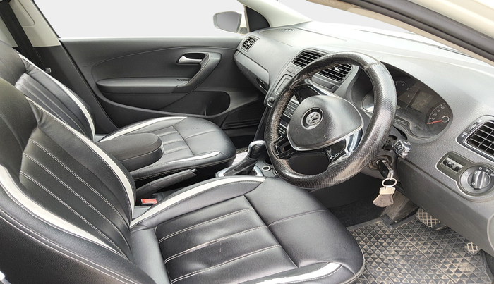 2016 Volkswagen Vento COMFORTLINE 1.2 TSI AT, Petrol, Automatic, 2,01,988 km, interior