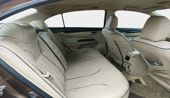 2017 Maruti Ciaz ALPHA DIESEL 1.3, Diesel, Manual, 1,75,579 km, interior