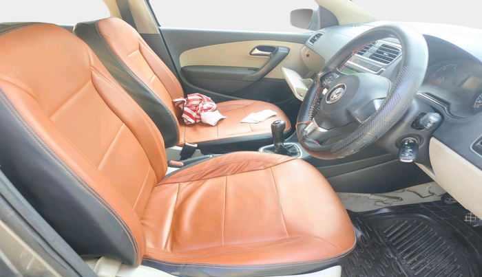 2013 Volkswagen Polo HIGHLINE DIESEL, Diesel, Manual, 1,55,095 km, interior