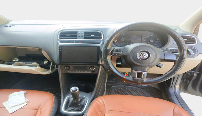 2013 Volkswagen Polo HIGHLINE DIESEL, Diesel, Manual, 1,55,095 km, interior