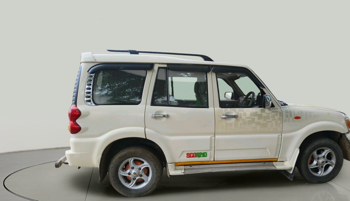 2013 Mahindra Scorpio VLX 2WD, Diesel, Manual, 1,83,275 km, exterior