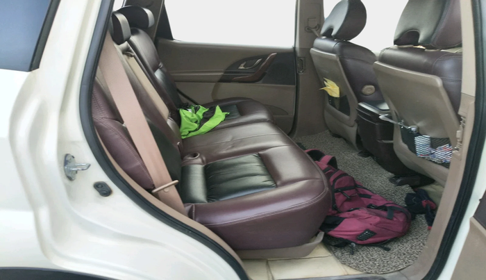 2015 Mahindra XUV500 W6, Diesel, Manual, 77,020 km, interior