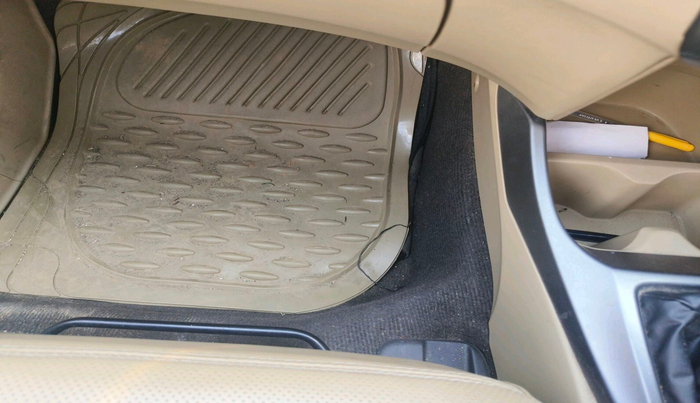 2013 Honda City 1.5L I-VTEC E MT, Petrol, Manual, 1,26,533 km, interior