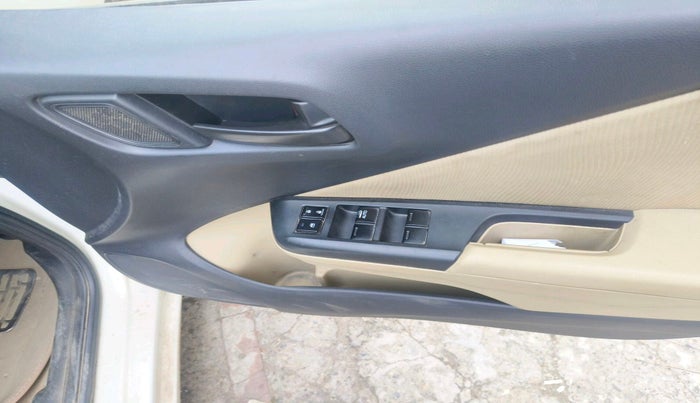 2015 Honda City 1.5L I-DTEC SV, Diesel, Manual, 1,44,899 km, interior