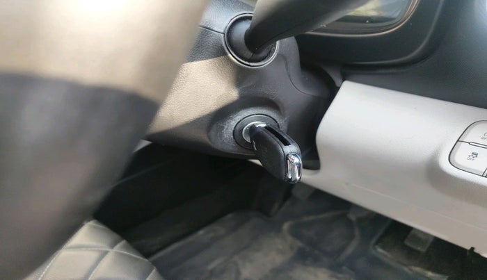 2025 Hyundai VENUE S Plus 1.2 Petrol MT, Petrol, Manual, 6,947 km, interior