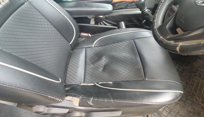 2019 Mahindra MARAZZO M4 8 STR, Diesel, Manual, 71,421 km, interior