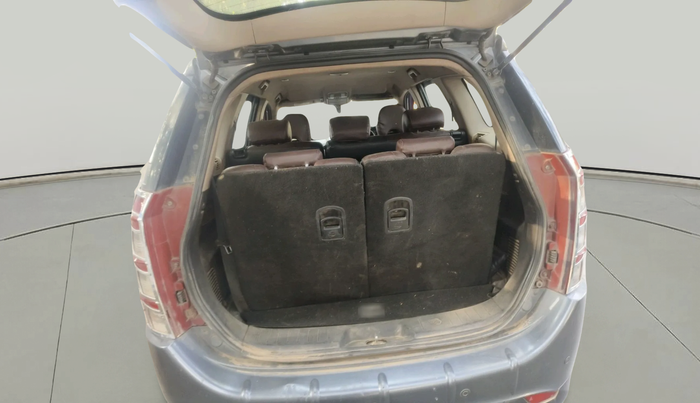 2013 Mahindra XUV500 W4, Diesel, Manual, 1,11,149 km, exterior