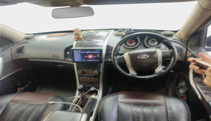 2013 Mahindra XUV500 W4, Diesel, Manual, 1,11,149 km, interior
