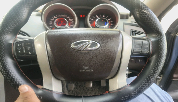 2013 Mahindra XUV500 W4, Diesel, Manual, 1,11,149 km, interior