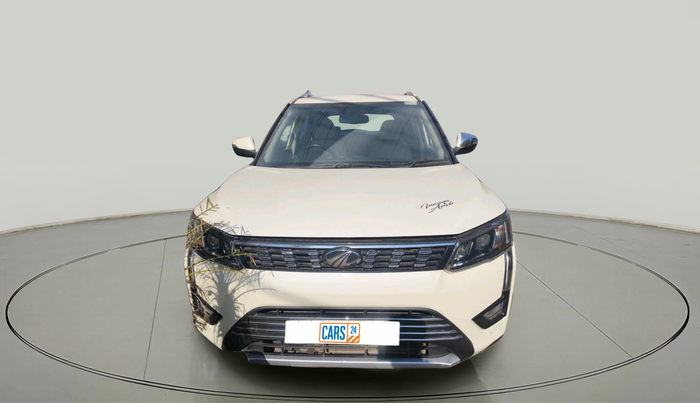2020 Mahindra XUV300 W8 (O) 1.2 PETROL, Petrol, Manual, 87,599 km, exterior