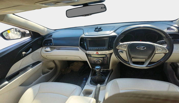 2020 Mahindra XUV300 W8 (O) 1.2 PETROL, Petrol, Manual, 87,599 km, interior