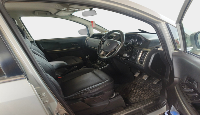 2017 Tata Hexa XT 4X2 7 STR, Diesel, Manual, 85,595 km, interior