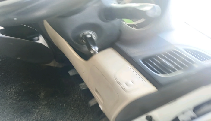 2012 Hyundai Eon MAGNA +, Petrol, Manual, 1,03,716 km, interior