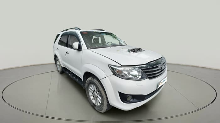 2014 Toyota Fortuner 3.0 4X2 AT, Diesel, Automatic, 1,60,700 km, exterior
