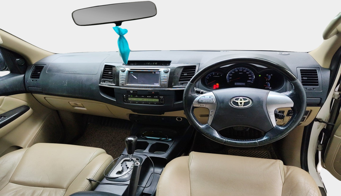 2014 Toyota Fortuner 3.0 4X2 AT, Diesel, Automatic, 1,60,476 km, interior