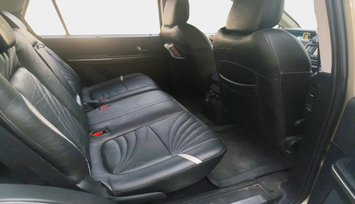 2017 Tata Hexa XM 4X2 7 STR, Diesel, Manual, 57,747 km, interior