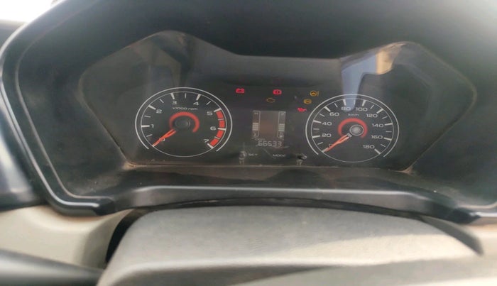 2016 Mahindra Kuv100 K4 D 6 STR, Diesel, Manual, 66,533 km, interior