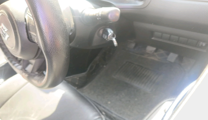 2018 Maruti Swift VXI, Petrol, Manual, 61,143 km, interior