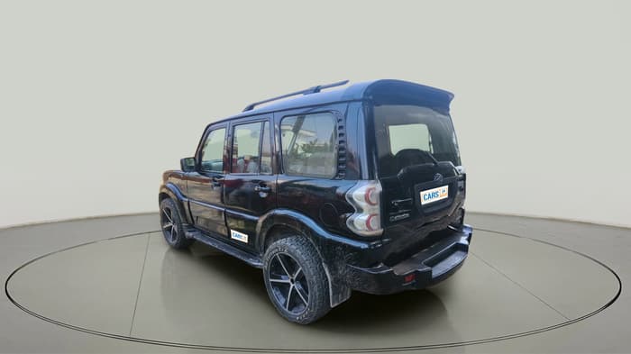 2017 Mahindra Scorpio S6 PLUS 1.99, Diesel, Manual, 66,294 km, exterior