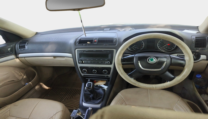 2011 Skoda Laura AMBIENTE 2.0 TDI CR MT, Diesel, Manual, 80,838 km, interior