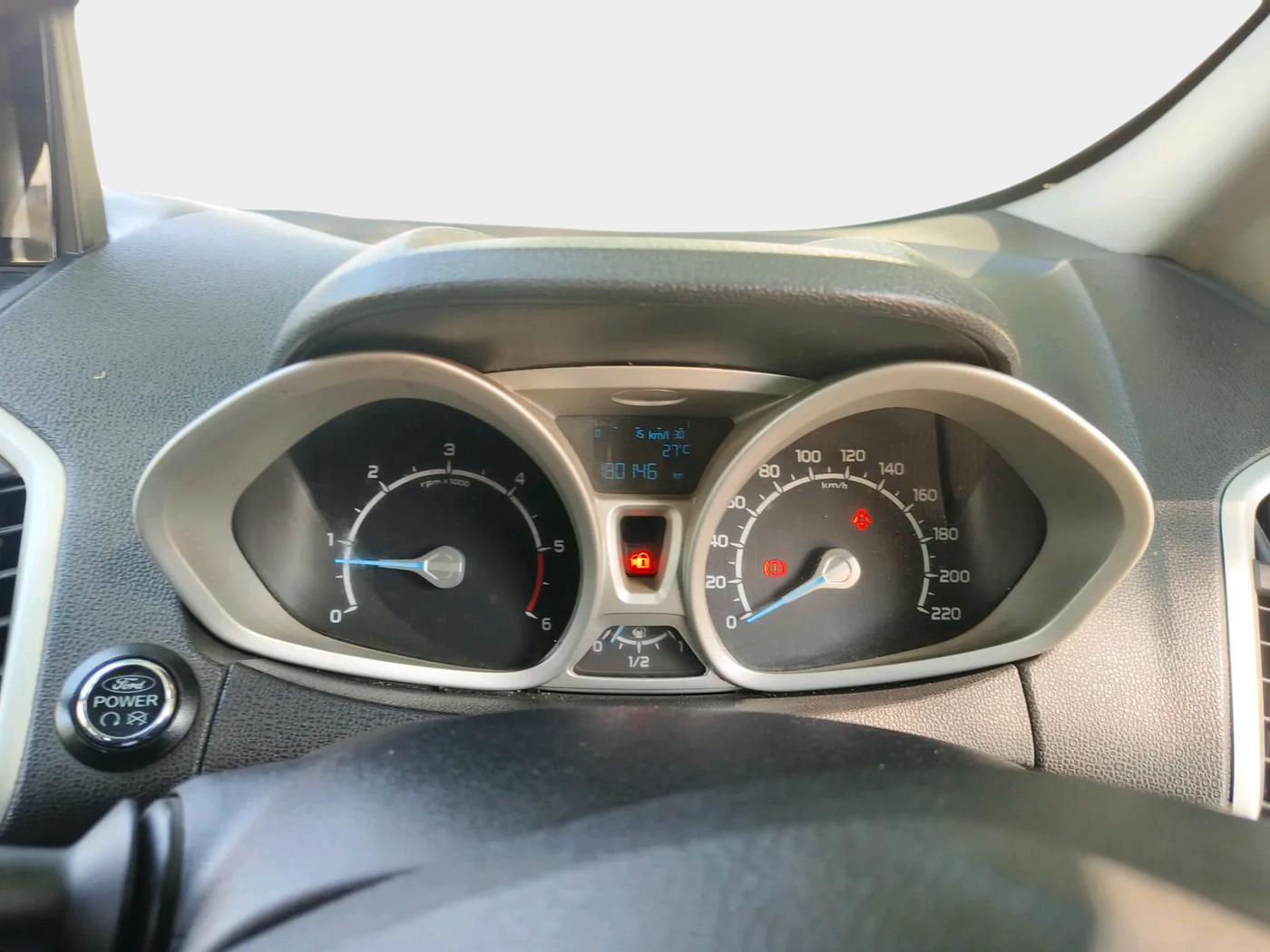 2014 Ford Ecosport TITANIUM 1.5L DIESEL, Diesel, Manual, 1,80,146 km, interior