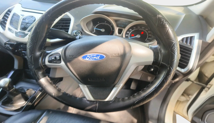 2014 Ford Ecosport TITANIUM 1.5L DIESEL, Diesel, Manual, 1,80,146 km, interior