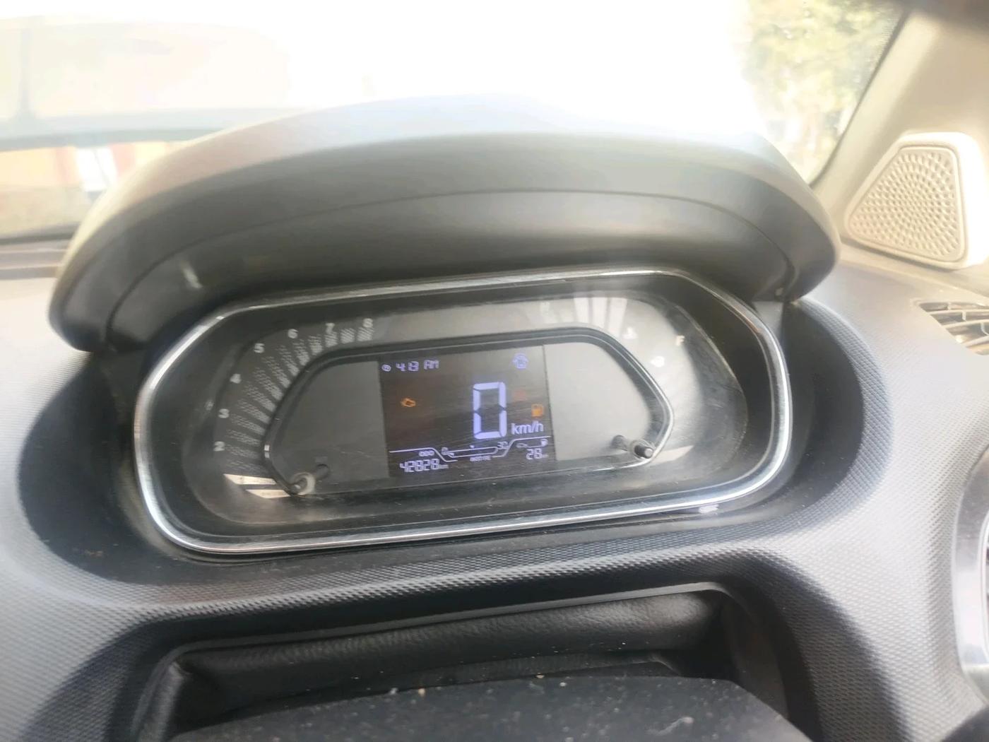 2022 Tata Tiago XT PETROL, Petrol, Manual, 42,828 km, interior