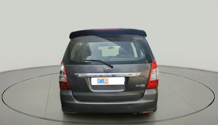 2013 Toyota Innova 2.5 GX 7 STR, Diesel, Manual, 2,19,335 km, exterior