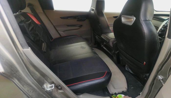 2016 Mahindra Kuv100 K6 6 STR, Petrol, Manual, 62,940 km, interior