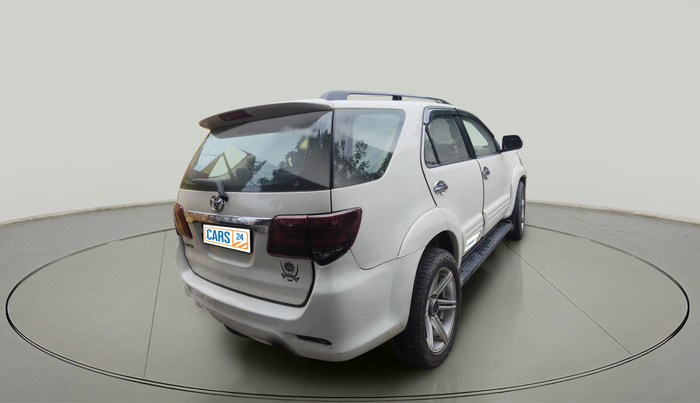 2013 Toyota Fortuner 3.0 4X2 AT, Diesel, Automatic, 1,26,807 km, exterior