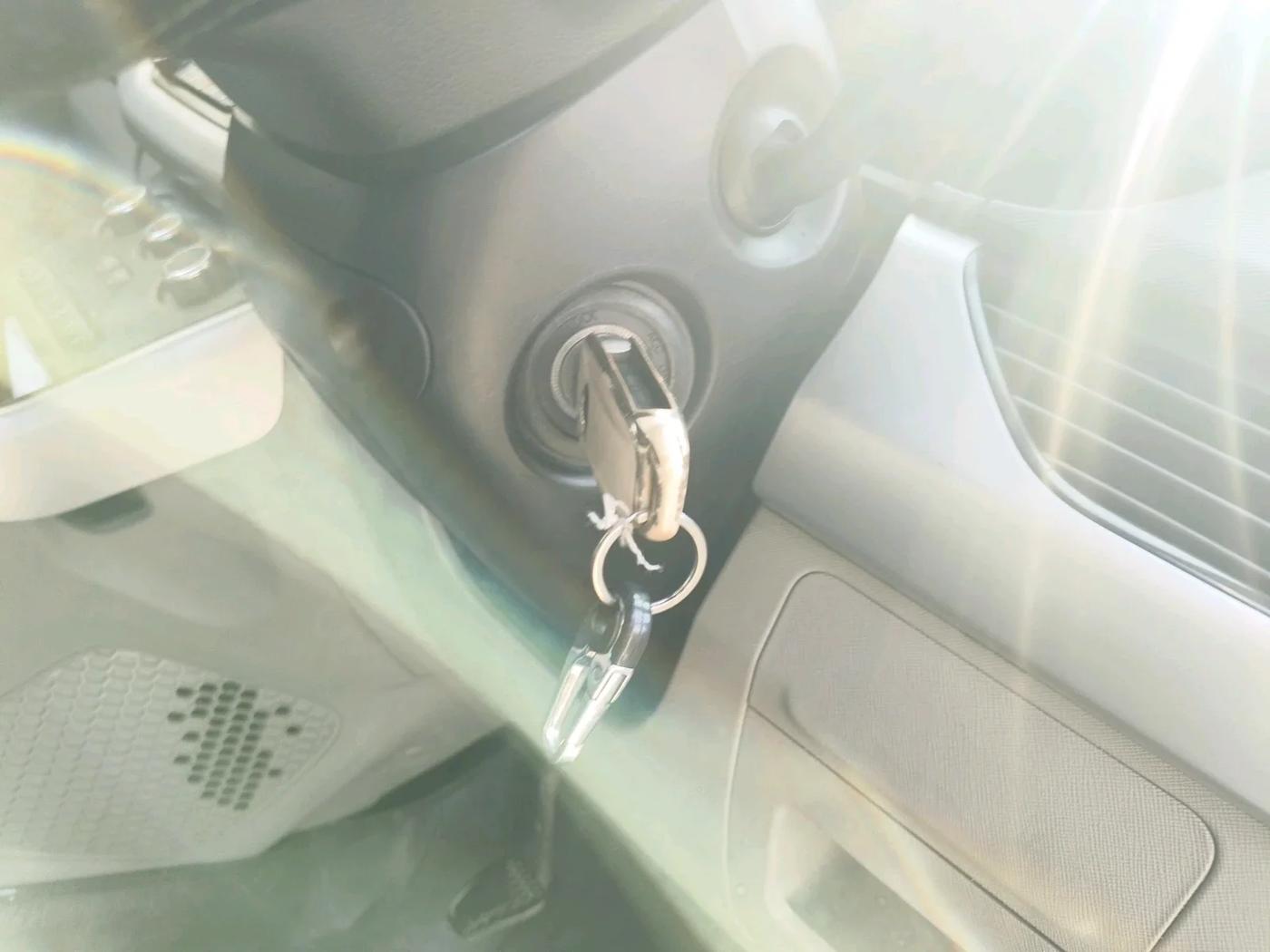2019 Tata NEXON XM PETROL, Petrol, Manual, 68,400 km, interior