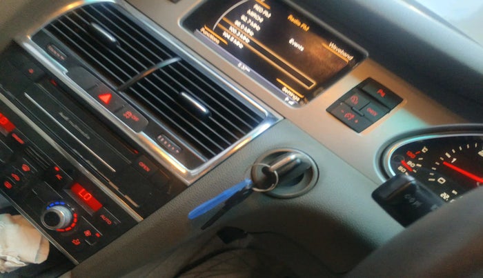 2012 Audi Q7 3.0 TDI QUATTRO, Diesel, Automatic, 5,50,001 km, interior