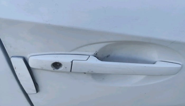 2014 Honda Amaze 1.2L I-VTEC S, Petrol, Manual, 1,29,890 km, interior