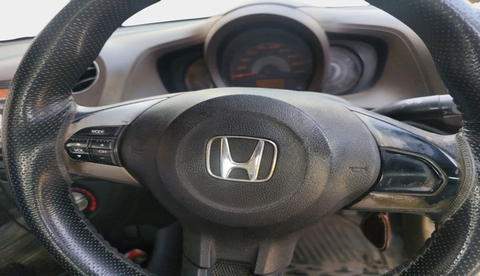 2014 Honda Amaze 1.2L I-VTEC S, Petrol, Manual, 1,29,890 km, interior