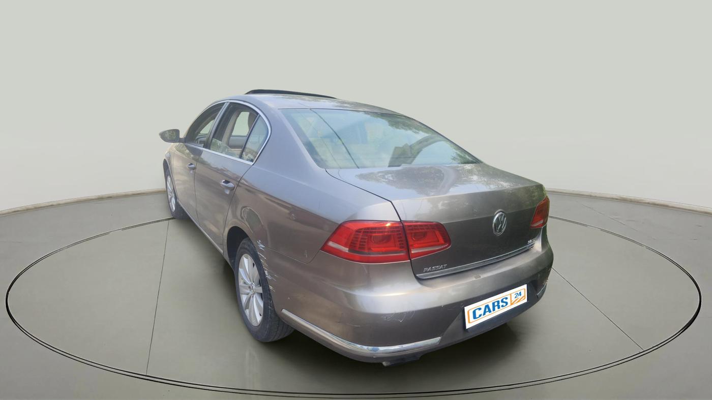 2011 Volkswagen Passat COMFORTLINE DSG, Diesel, Automatic, 1,52,610 km, exterior