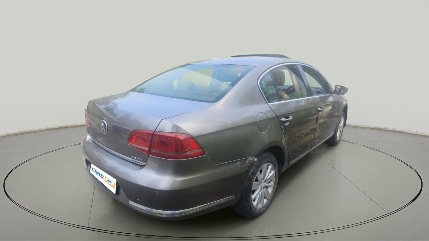 2011 Volkswagen Passat COMFORTLINE DSG, Diesel, Automatic, 1,52,610 km, exterior