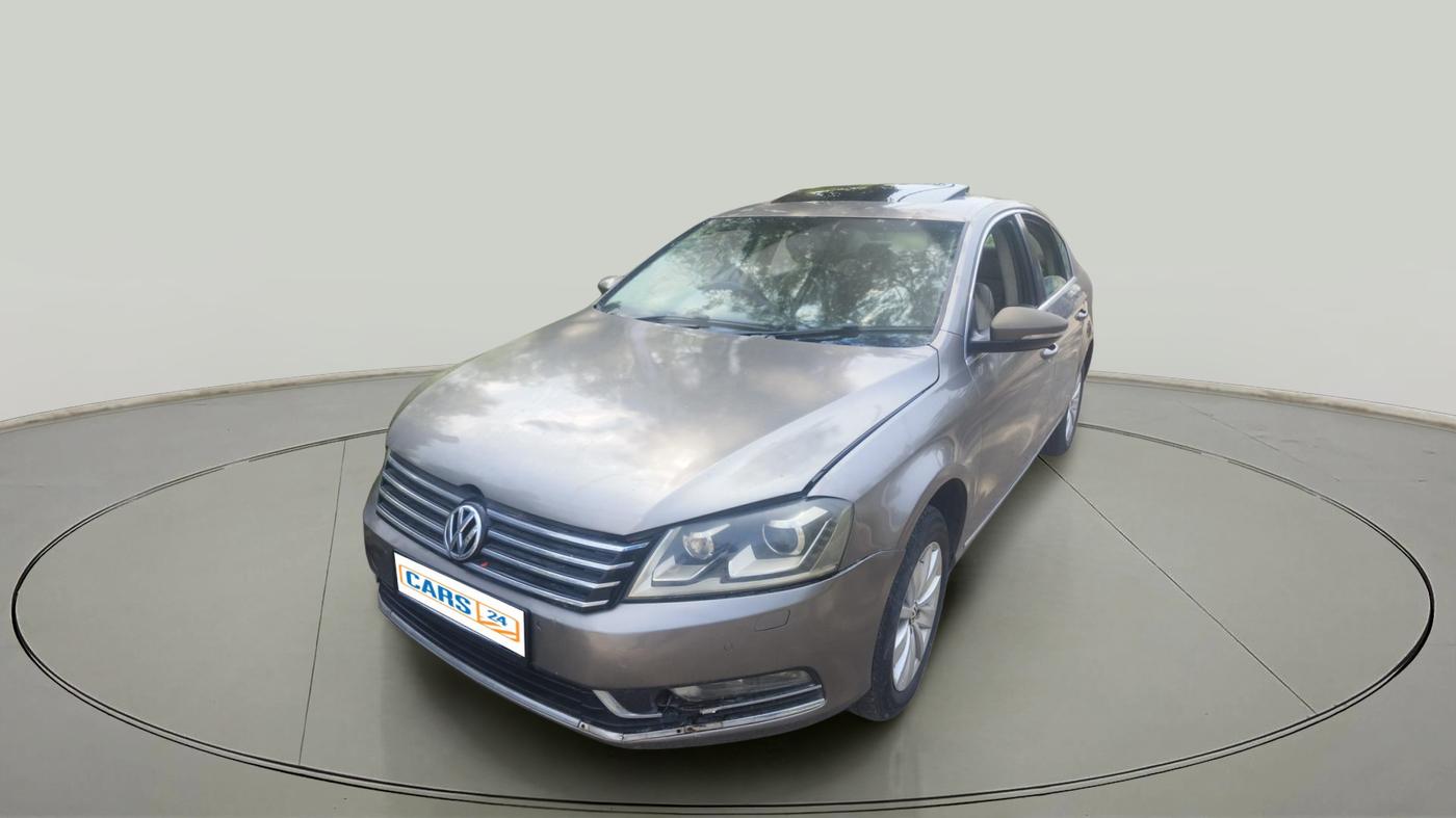 2011 Volkswagen Passat COMFORTLINE DSG, Diesel, Automatic, 1,52,610 km, exterior