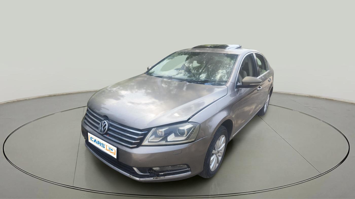 2011 Volkswagen Passat COMFORTLINE DSG, Diesel, Automatic, 1,52,610 km, exterior