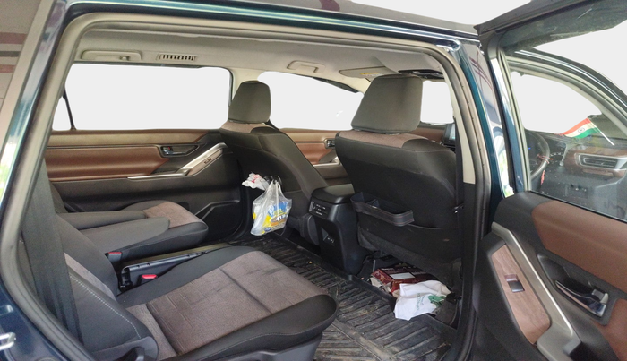 2023 Toyota INNOVA HYCROSS GX 7 STR, Petrol, Automatic, 30,028 km, interior