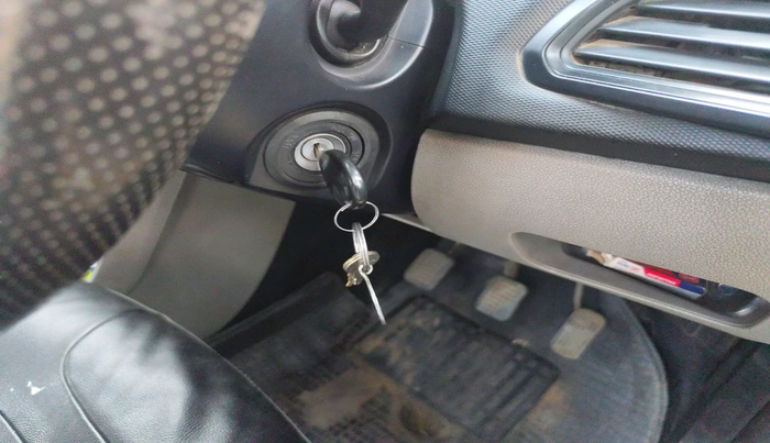 2017 Tata Tiago XE PETROL, Petrol, Manual, 62,311 km, interior