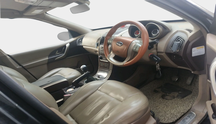 2012 Mahindra XUV500 W8 AWD, Diesel, Manual, 1,27,246 km, interior