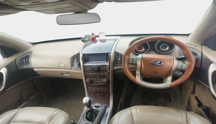 2012 Mahindra XUV500 W8 AWD, Diesel, Manual, 1,27,246 km, interior