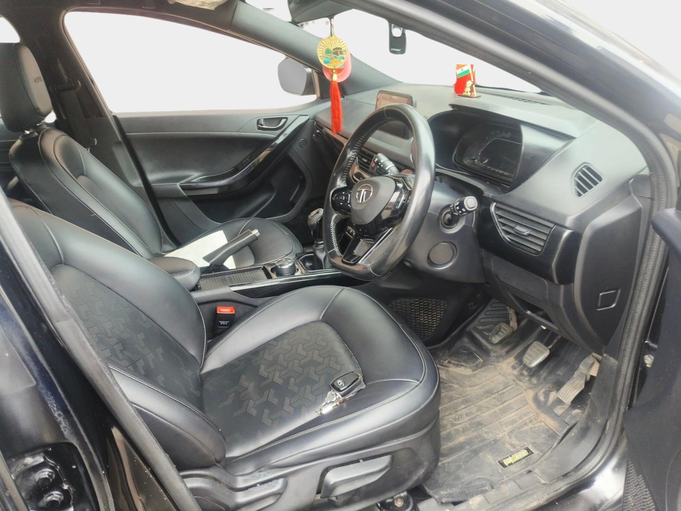 2022 Tata NEXON XZ PLUS (O) DIESEL DARK EDITION, Diesel, Manual, 51,900 km, interior