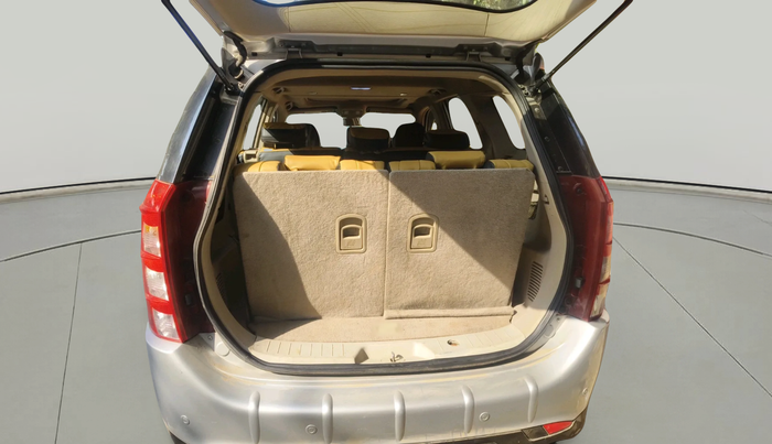 2016 Mahindra XUV500 W10 1.99, Diesel, Manual, 78,325 km, exterior