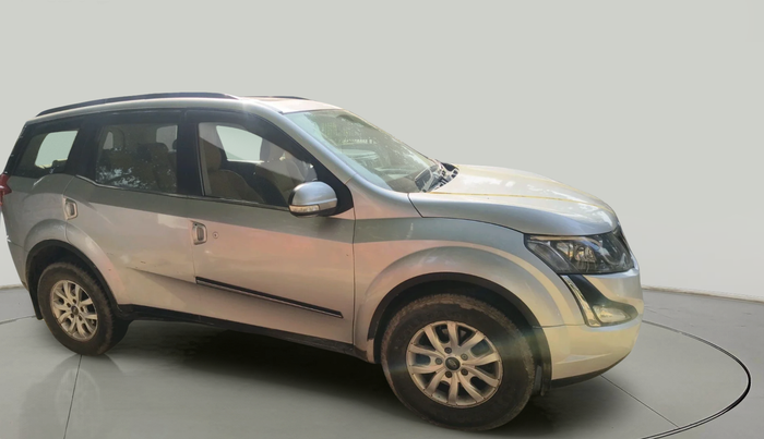 2016 Mahindra XUV500 W10 1.99, Diesel, Manual, 78,325 km, exterior