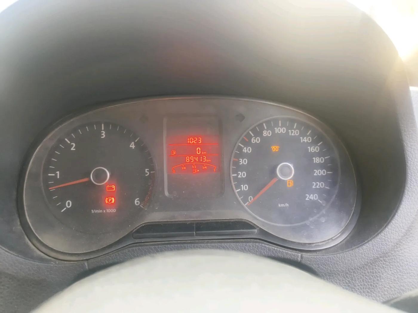 2011 Volkswagen Polo TRENDLINE 1.2L DIESEL, Diesel, Manual, 89,413 km, interior