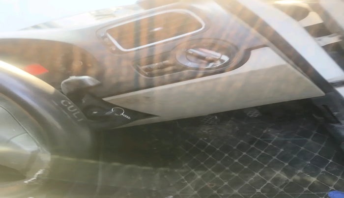 2011 Volkswagen Polo TRENDLINE 1.2L DIESEL, Diesel, Manual, 89,413 km, interior