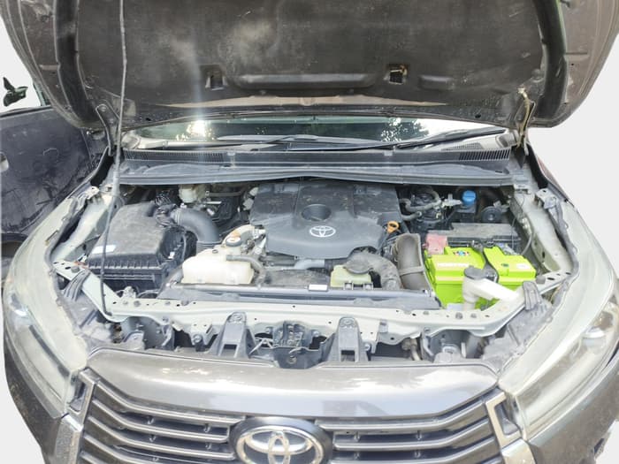 2021 Toyota Innova Crysta 2.4 ZX 7 STR, Diesel, Manual, 35,020 km, exterior